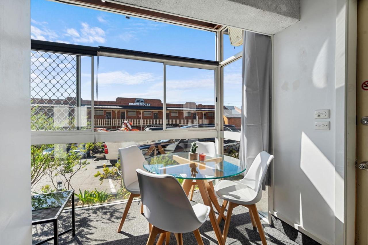 Coach House Launceston Hotel Exterior photo